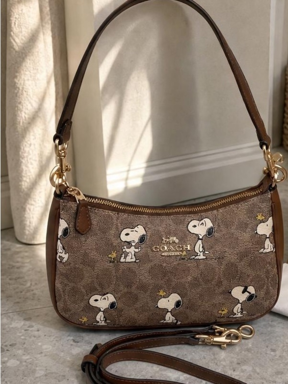 Coach Brown Snoopy Printed Wristlet with Gold Hardware - Picture 5 of 7